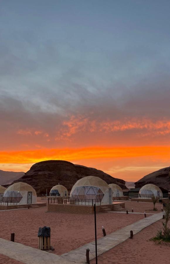 Wadi Rum Quiet Camp エクステリア 写真